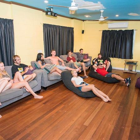 Castaways Backpackers Cairns Hostel Εξωτερικό φωτογραφία