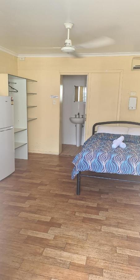 Castaways Backpackers Cairns Hostel Εξωτερικό φωτογραφία