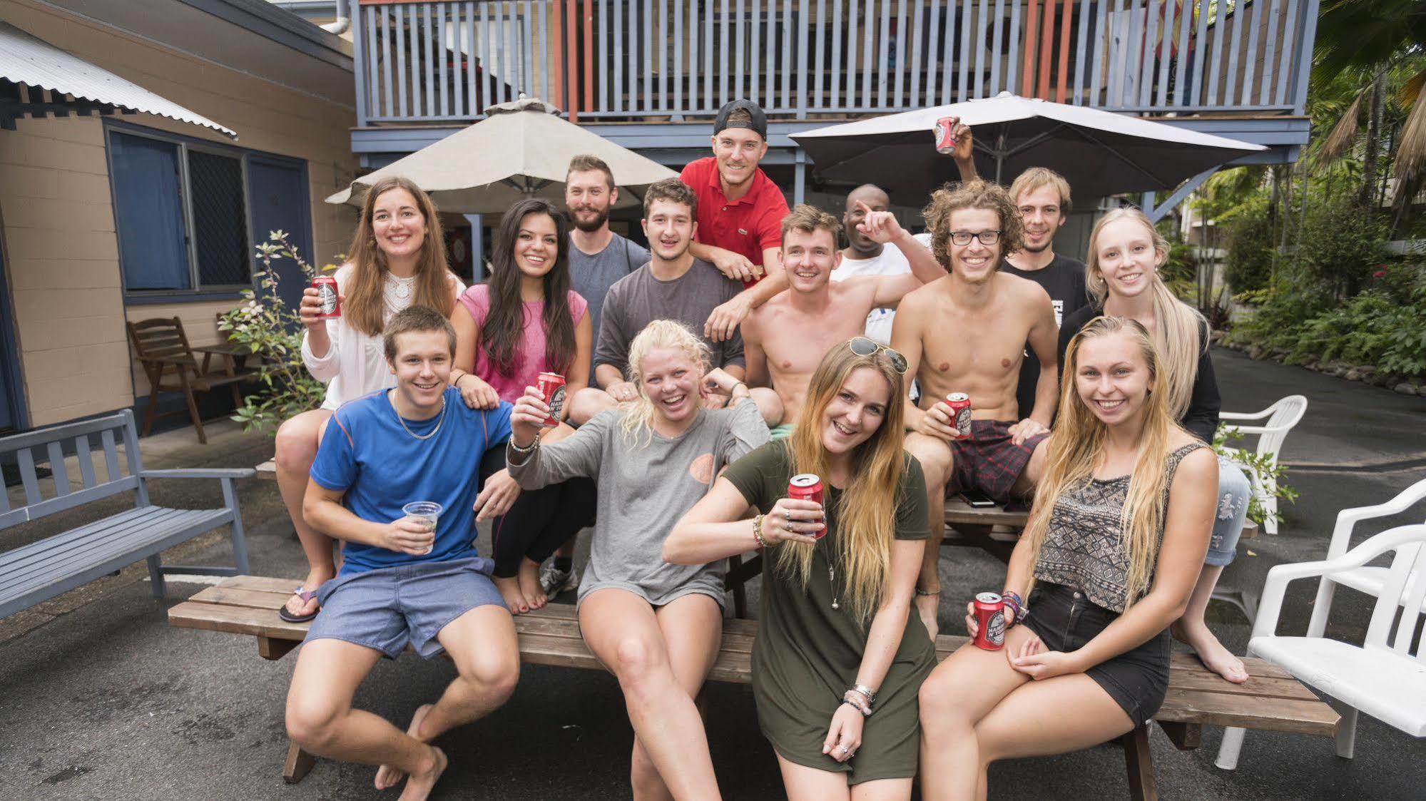 Castaways Backpackers Cairns Hostel Εξωτερικό φωτογραφία