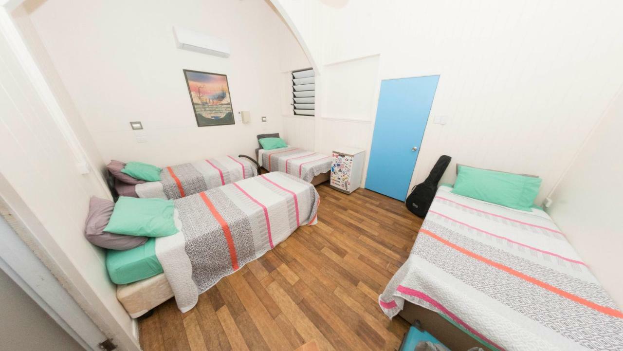 Castaways Backpackers Cairns Hostel Εξωτερικό φωτογραφία