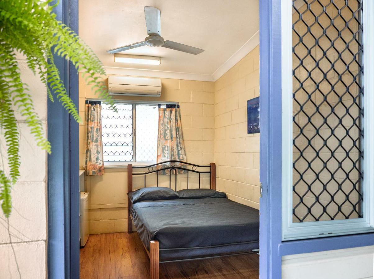 Castaways Backpackers Cairns Hostel Εξωτερικό φωτογραφία