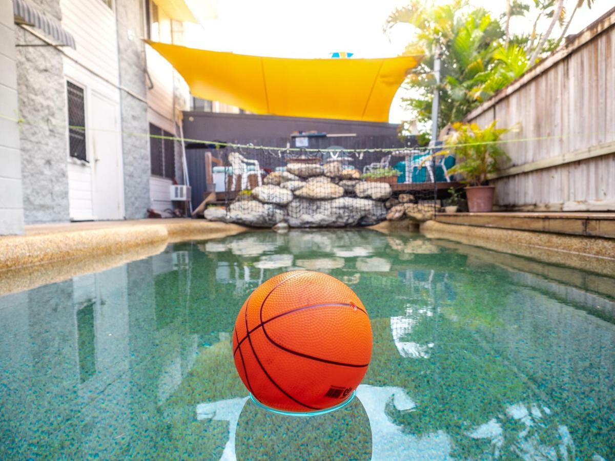 Castaways Backpackers Cairns Hostel Εξωτερικό φωτογραφία